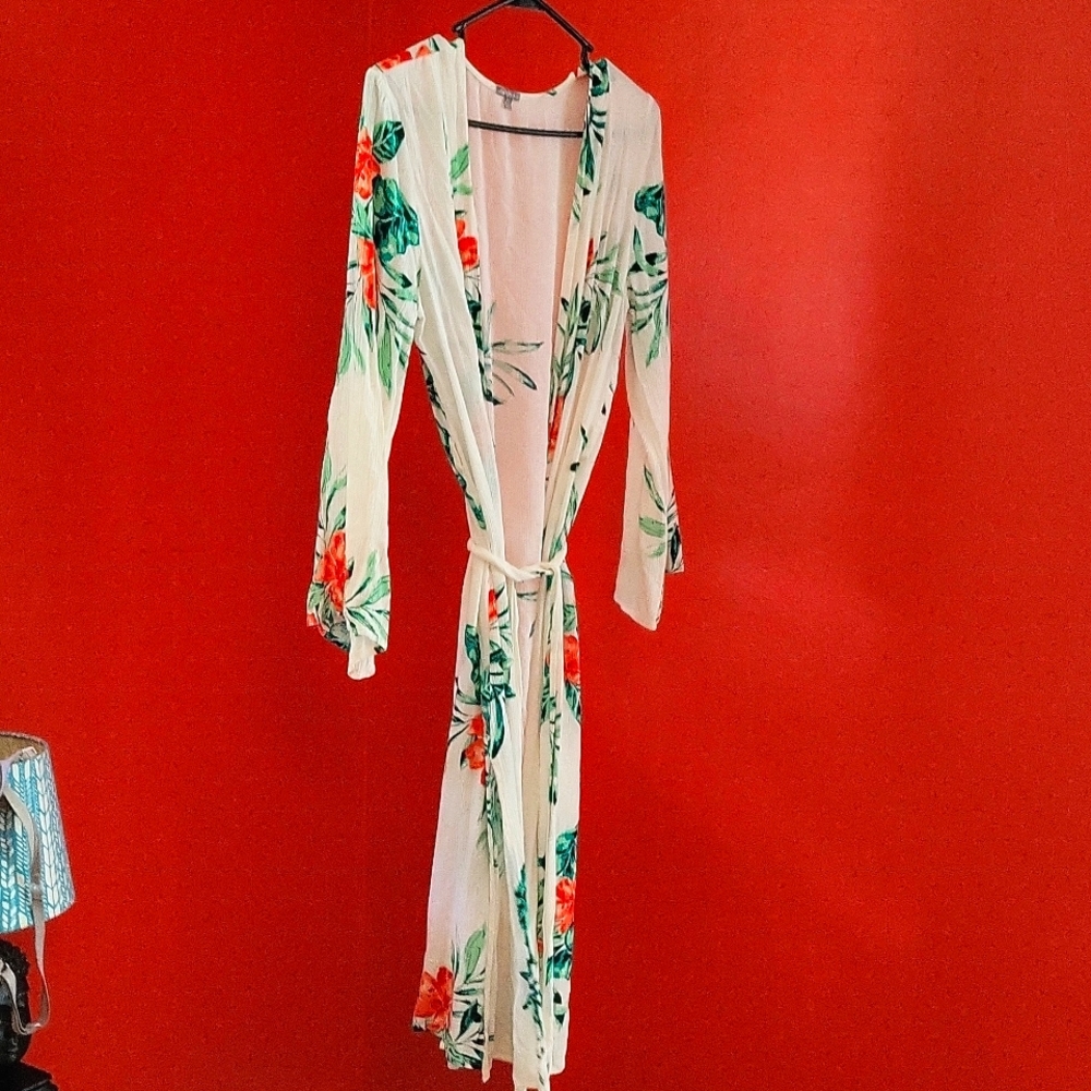 Charlotte Russe Tropical Floral Kimono